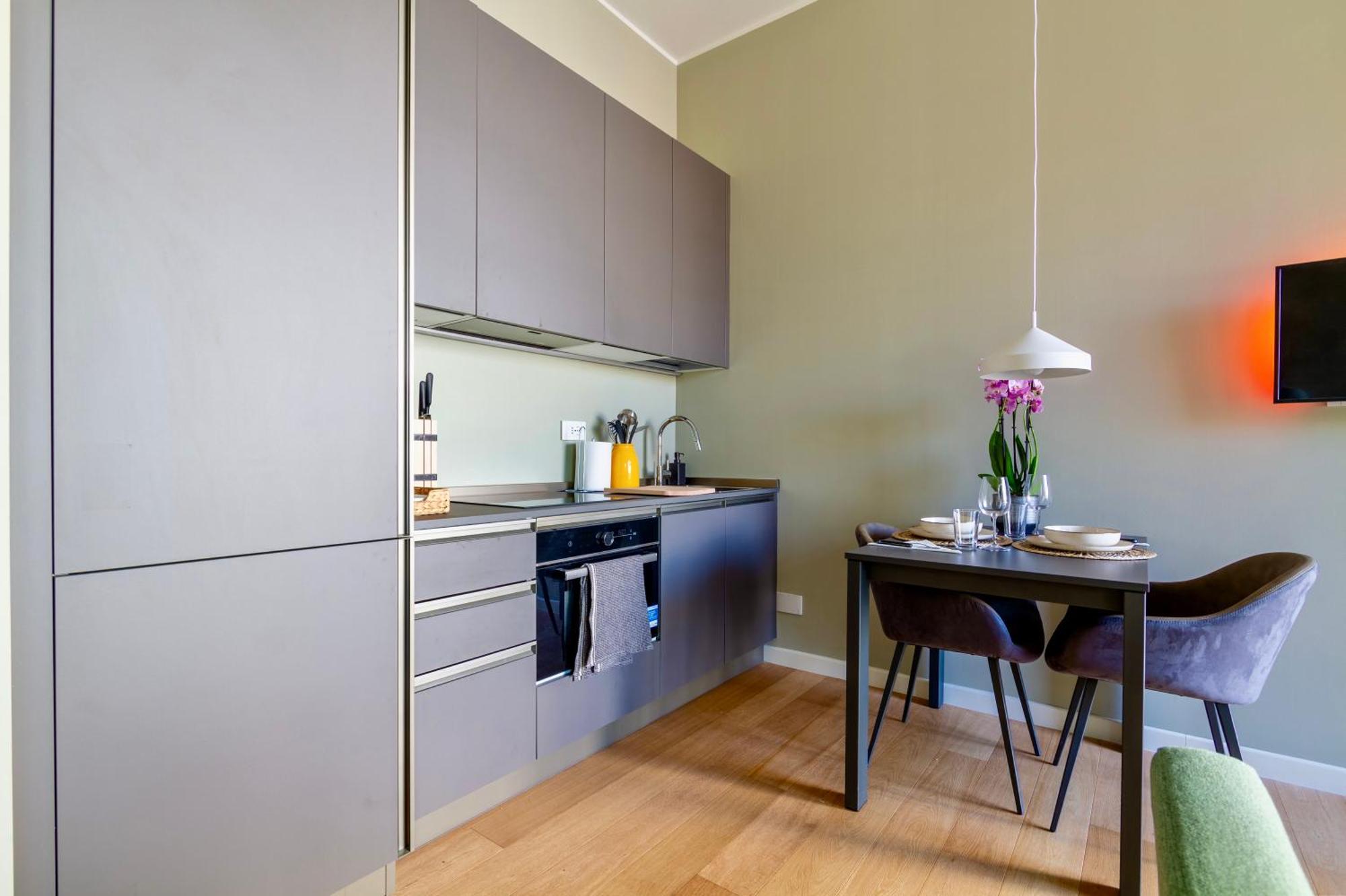 Urban Luxury - Bright And Central Apartment Мілан Екстер'єр фото